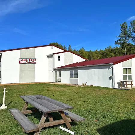 Lake Tree Inn & Suites